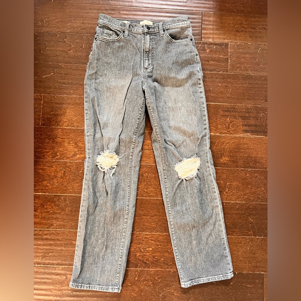 Universal Thread Gray Straight Leg Jeans